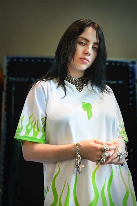 Billie Eilish's tits are so huge! Spreading body positivity by showing off her cannonballs. Excellent work! Body positivity kinda fails when you have a body like a Victoria secret model. Not exactly inspiring or confidence boosting. Body positivity isn't necessarily about overweight or unattractive people attractive people get judged and have ...